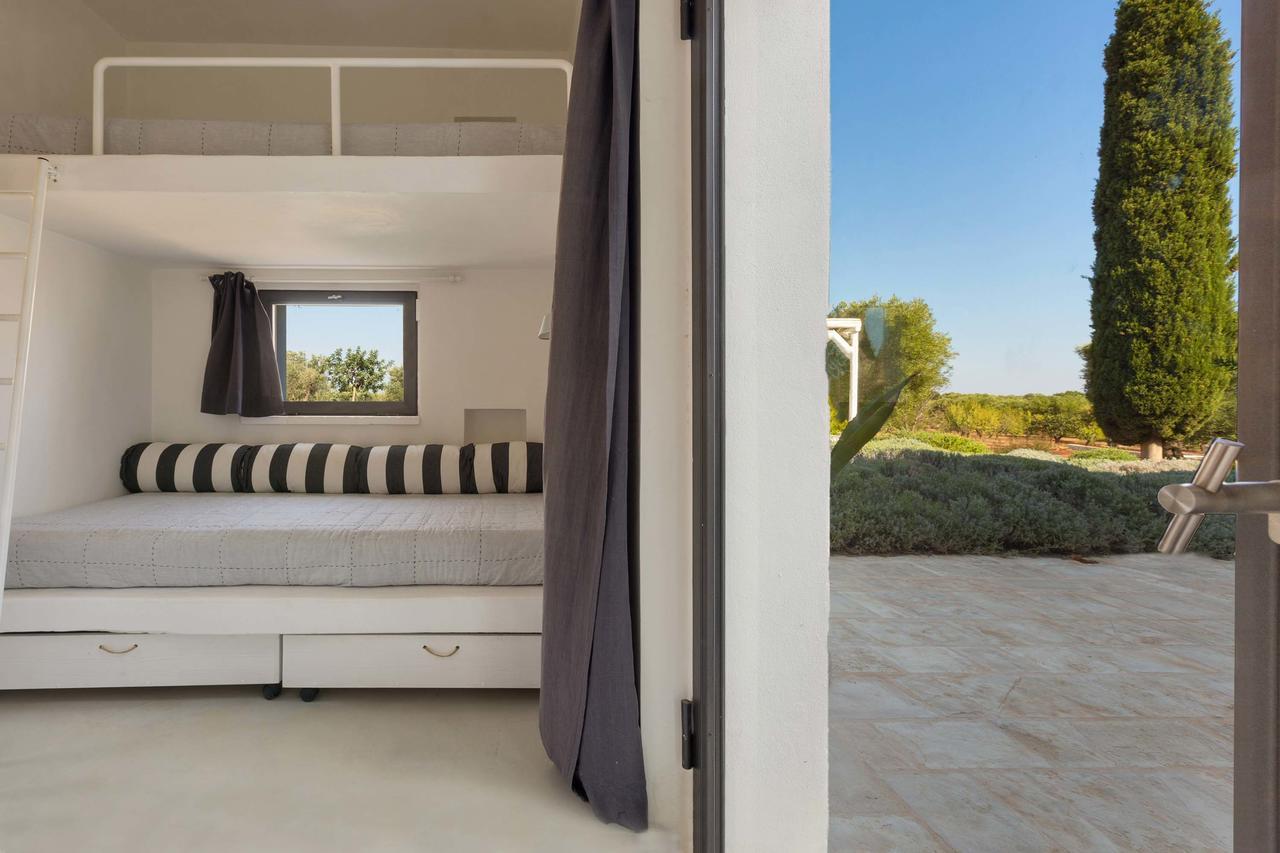 Casale Con Cipresso Villa Ostuni Luaran gambar