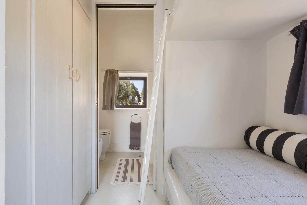 Casale Con Cipresso Villa Ostuni Luaran gambar