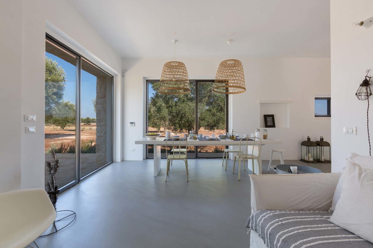 Casale Con Cipresso Villa Ostuni Luaran gambar