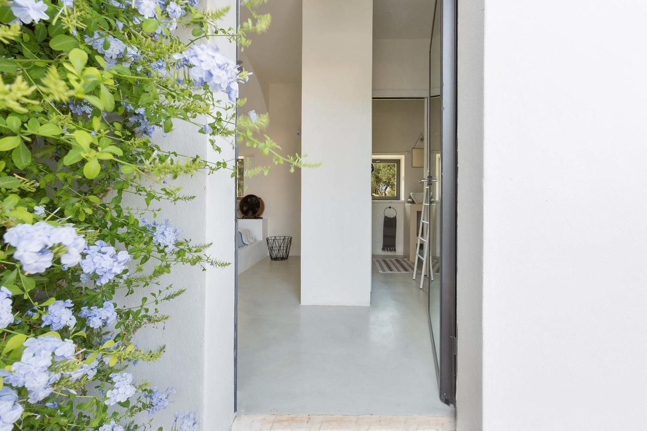 Casale Con Cipresso Villa Ostuni Luaran gambar