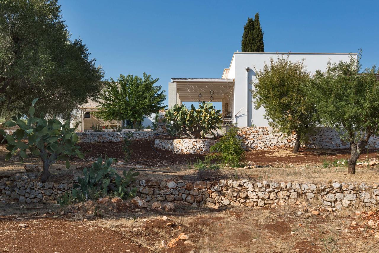Casale Con Cipresso Villa Ostuni Luaran gambar