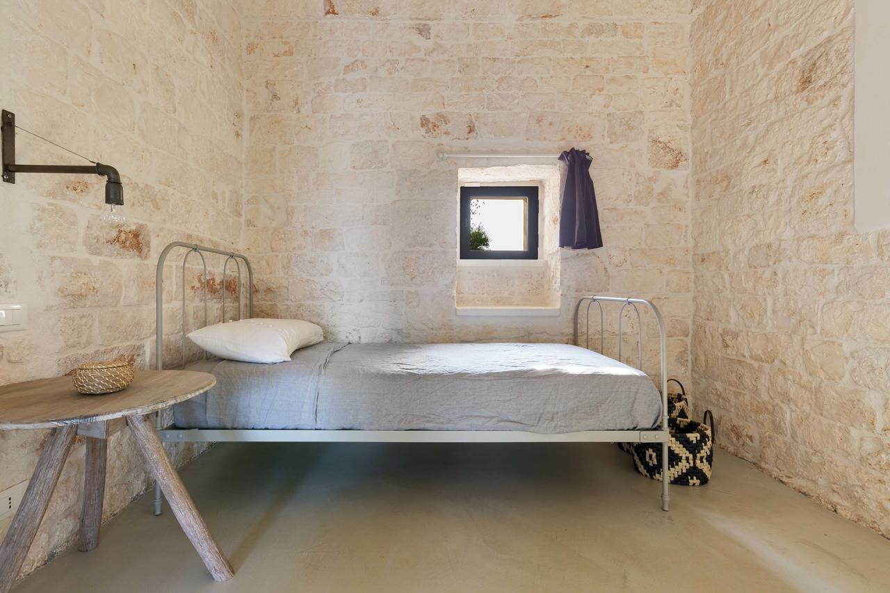 Casale Con Cipresso Villa Ostuni Luaran gambar