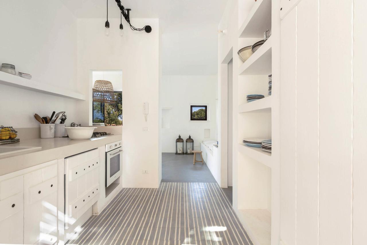Casale Con Cipresso Villa Ostuni Luaran gambar
