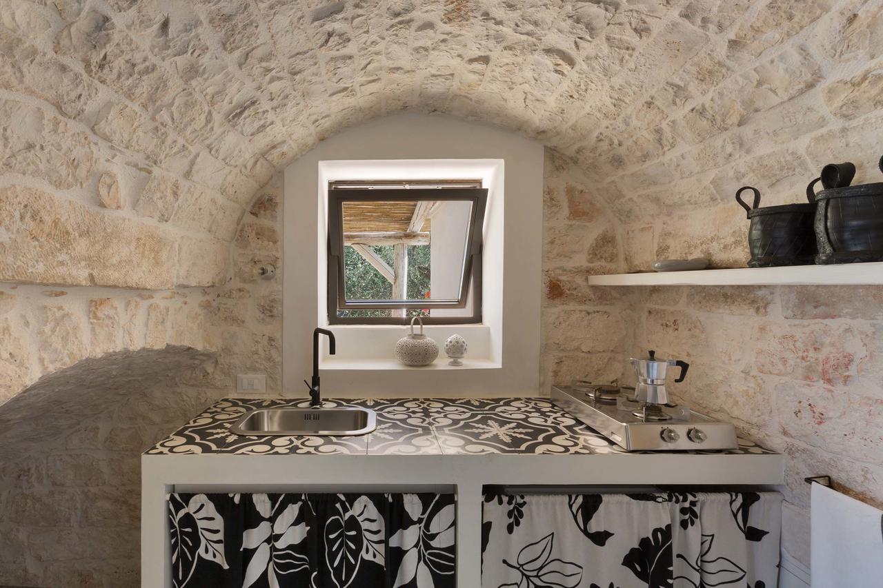 Casale Con Cipresso Villa Ostuni Luaran gambar