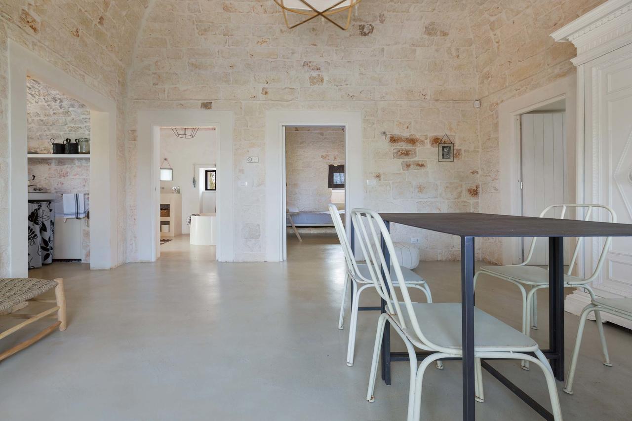 Casale Con Cipresso Villa Ostuni Luaran gambar