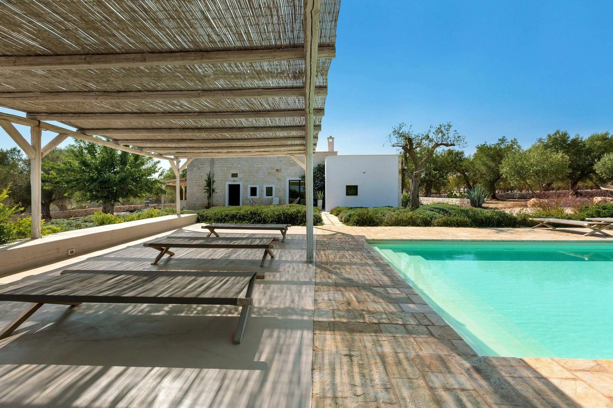 Casale Con Cipresso Villa Ostuni Luaran gambar